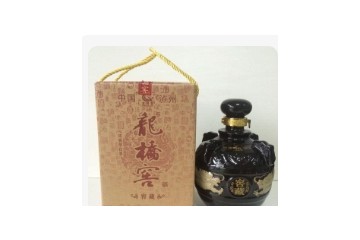 泸州龙桥窖酒类销售有限公司